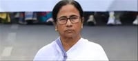 সংসদের অধিবেশন চলাকালীন দিল্লি যেতে পারেন মমতা